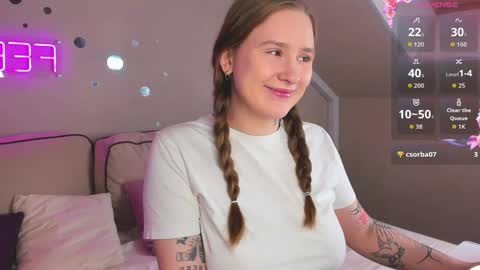 Stella online show from April 16, 9:09 am