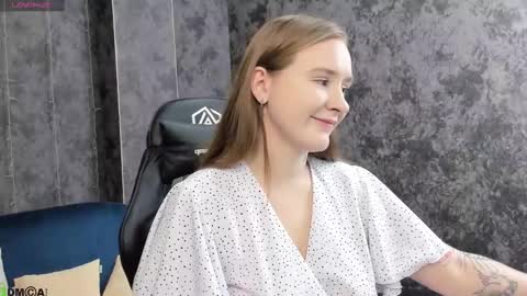 Stella online show from February 7, 10:30 am