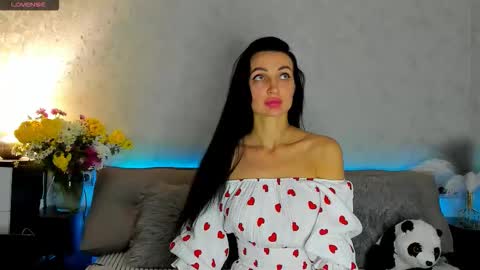 Snapshot of tina_mart chatting on October 12, 6:43 pm Tina online show from October 12, 6:43 pm