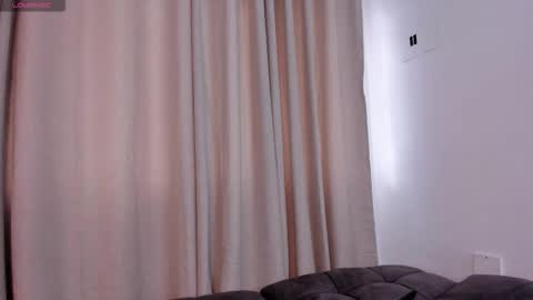 Snapshot of tina_rousse2 chatting on October 22, 5:07 pm T I N A online show from October 22, 5:07 pm