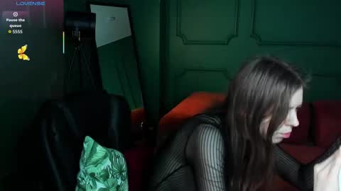 tina_tayllor__ online show from February 20, 2:40 pm