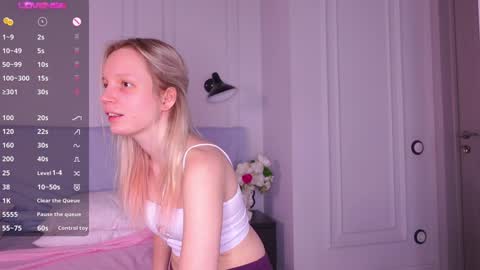 tinasiner online show from December 22, 2:16 pm