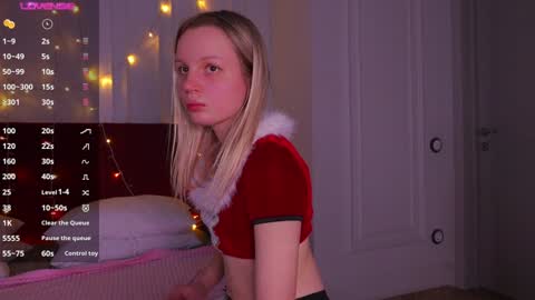 tinasiner online show from December 30, 2:08 pm