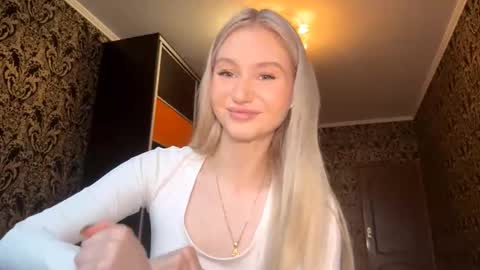 Crystalia online show from November 3, 11:14 am