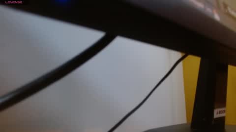 tinisweet online show from November 11, 11:40 am