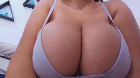 tinkerbell online show from November 15, 8:21 pm