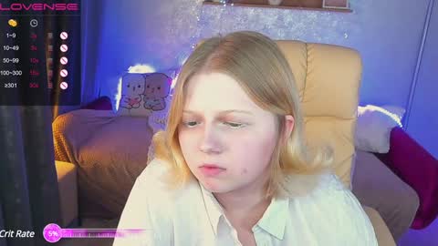 Snapshot of tinkerrbelll chatting on January 10, 8:37 pm TinkerrBelll online show from January 10, 8:37 pm