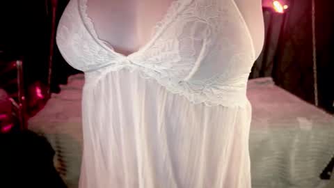 TinkerrBelll online show from March 5, 9:43 pm