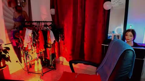 I AM BELLA  ----------- follow my  IG  TINNS 69 online show from November 25, 1:41 am