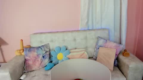 tiny_cora online show from March 2, 4:36 pm
