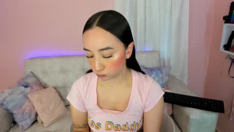 tiny_cora online show from January 16, 4:39 pm
