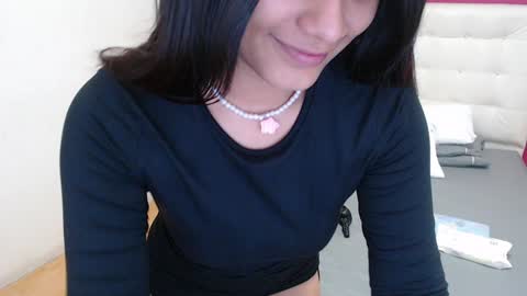 tiny_whore18 online show from December 11, 3:05 pm