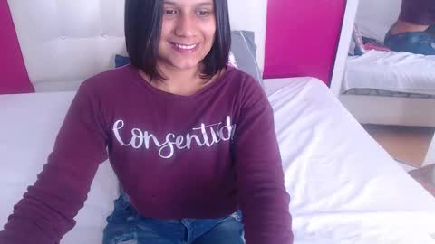 tiny_whore18 online show from March 7, 9:27 am