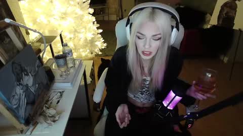 stage Kylie Sinner  brand CLITBAIT online show from January 23, 2:23 am