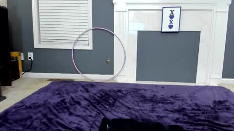 V - Read the bio please thanks. online show from March 7, 12:50 am