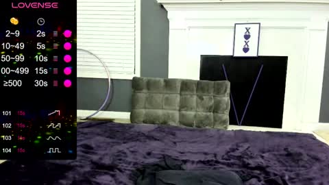 Snapshot of tinyvixxen chatting on October 7, 2:05 am V - Read the bio please thanks. online show from October 7, 2:05 am