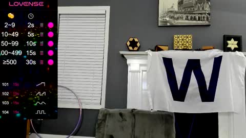 Snapshot of tinyvixxen chatting on October 9, 2:37 am V - Read the bio please thanks. online show from October 9, 2:37 am