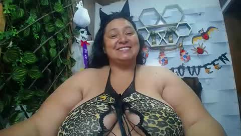 Snapshot of tistmature chatting on October 31, 6:23 pm TISTMATURE online show from October 31, 6:23 pm