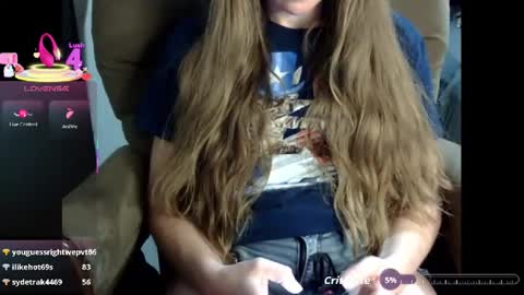 Snapshot of tittygirl8 chatting on September 11, 10:21 pm Tittygirl8 online show from September 11, 10:21 pm
