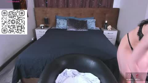 Snapshot of to_your chatting on September 29, 10:37 pm 2 GMT Mo Tu We Th Fr 10am-4am online show from September 29, 10:37 pm