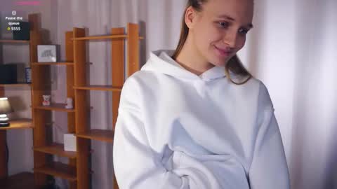 Mary online show from December 23, 6:39 am