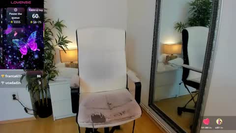 Snapshot of tokio_akali chatting on October 7, 4:06 am Tokyo online show from October 7, 4:06 am