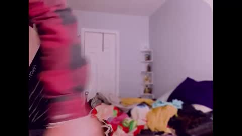 tomboy_titties online show from December 4, 8:16 am