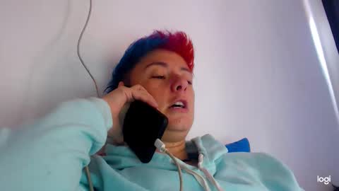 Snapshot of tomboyblue chatting on December 16, 8:16 pm Blue online show from December 16, 8:16 pm