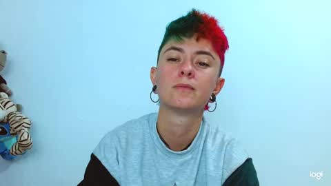 Snapshot of tomboyblue chatting on February 22, 4:07 am Blue online show from February 22, 4:07 am