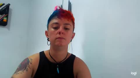 Snapshot of tomboyblue chatting on December 20, 7:28 pm Blue online show from December 20, 7:28 pm