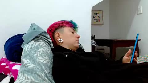 Blue online show from October 8, 2:21 pm