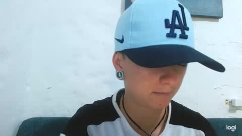 Snapshot of tomboyblue chatting on March 5, 7:39 pm Blue online show from March 5, 7:39 pm