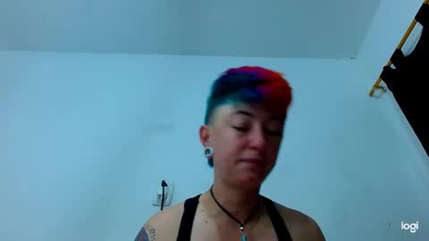 Snapshot of tomboyblue chatting on February 5, 12:38 pm Blue online show from February 5, 12:38 pm