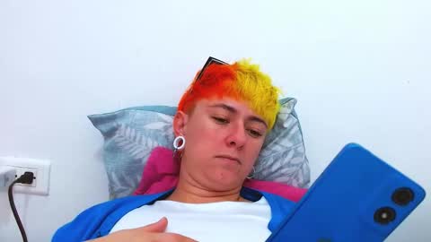 Blue online show from December 20, 4:33 pm