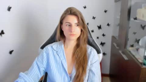 Snapshot of tooboringgirl chatting on September 20, 7:23 pm Alisson online show from September 20, 7:23 pm