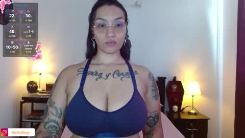 toothyy online show from October 28, 3:29 pm