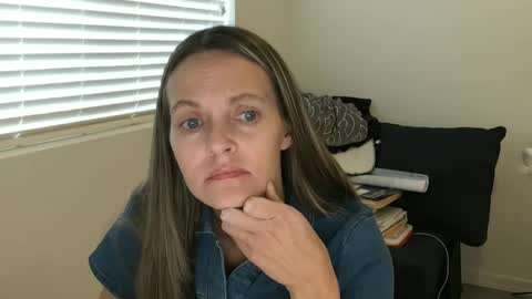 Tori Ryann online show from February 15, 11:05 pm