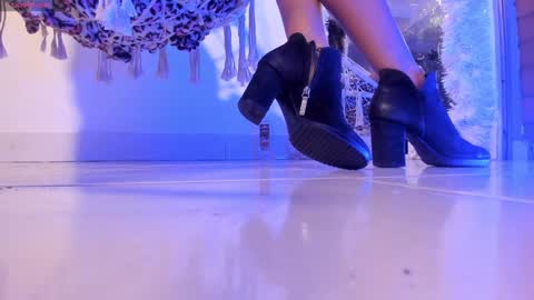 Tory Love online show from January 28, 1:29 am