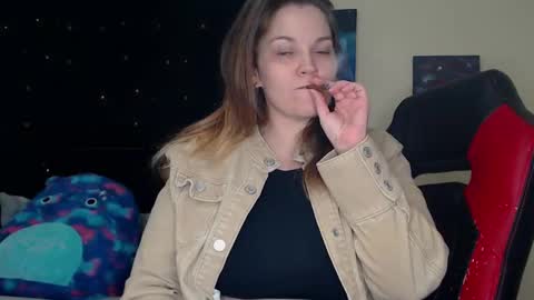 Lilly Miss Mistress Goddess Maam Queen Boss online show from December 14, 8:23 am