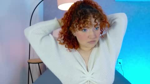 tracielowe_w online show from September 28, 3:24 am