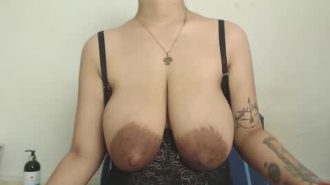 Snapshot of tracy_way1 chatting on January 26, 10:46 pm Isabell online show from January 26, 10:46 pm