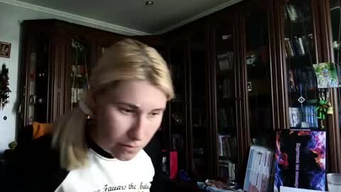 Lesly online show from May 23, 9:51 am