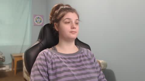 Snapshot of treejeanne chatting on February 6, 11:04 pm TreeJeanne online show from February 6, 11:04 pm