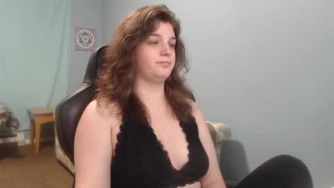 Snapshot of treejeanne chatting on February 23, 1:13 pm TreeJeanne online show from February 23, 1:13 pm