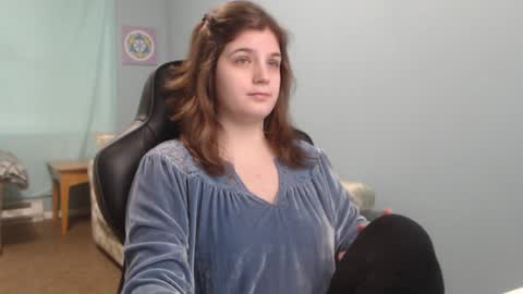 Snapshot of treejeanne chatting on February 8, 7:49 pm TreeJeanne online show from February 8, 7:49 pm