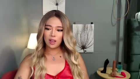 trexie_fucks15 online show from October 12, 12:18 pm