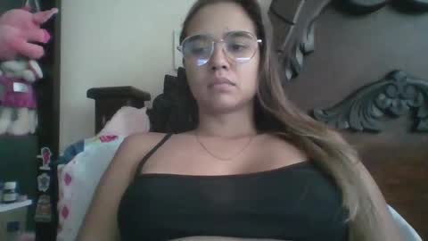 Snapshot of triana_bell chatting on October 26, 3:40 pm triana_bell online show from October 26, 3:40 pm