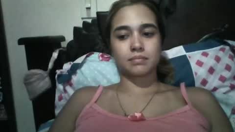 Snapshot of triana_bell chatting on October 20, 1:30 am triana_bell online show from October 20, 1:30 am