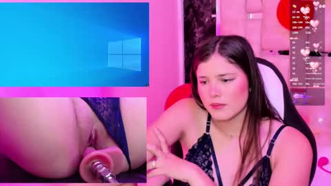 Snapshot of trianna__ chatting on February 17, 1:55 pm Trianna online show from February 17, 1:55 pm