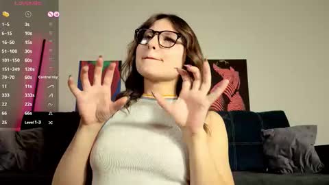 trixibell online show from November 26, 5:30 am